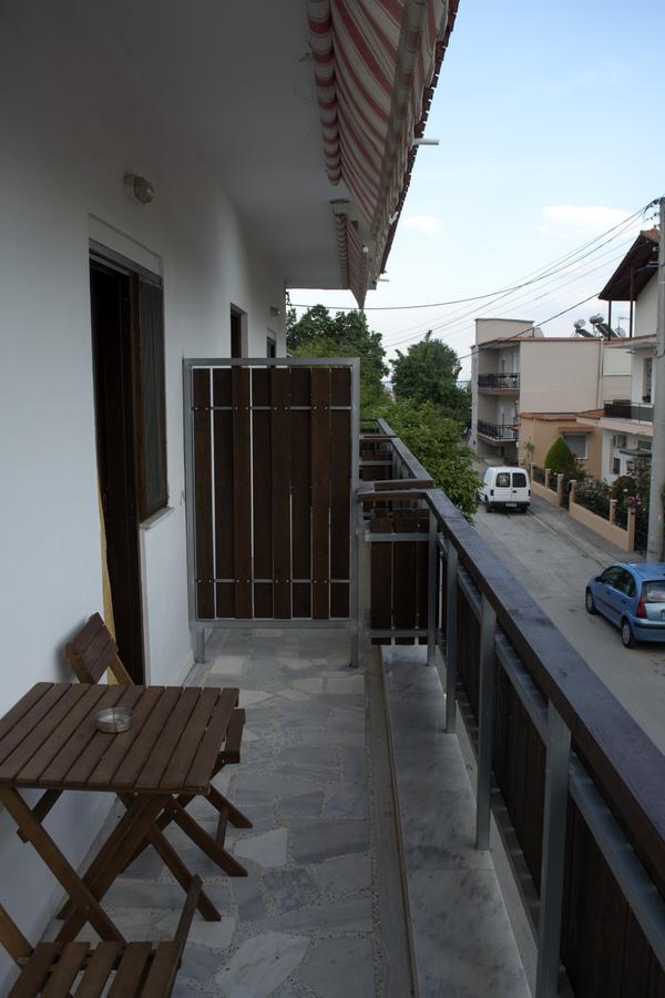 Hotel Paralia Nea Karvali Exterior foto